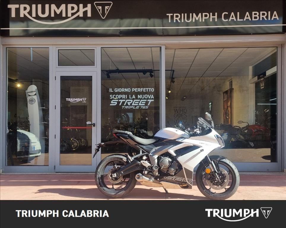 TRIUMPH Daytona 660 Abs