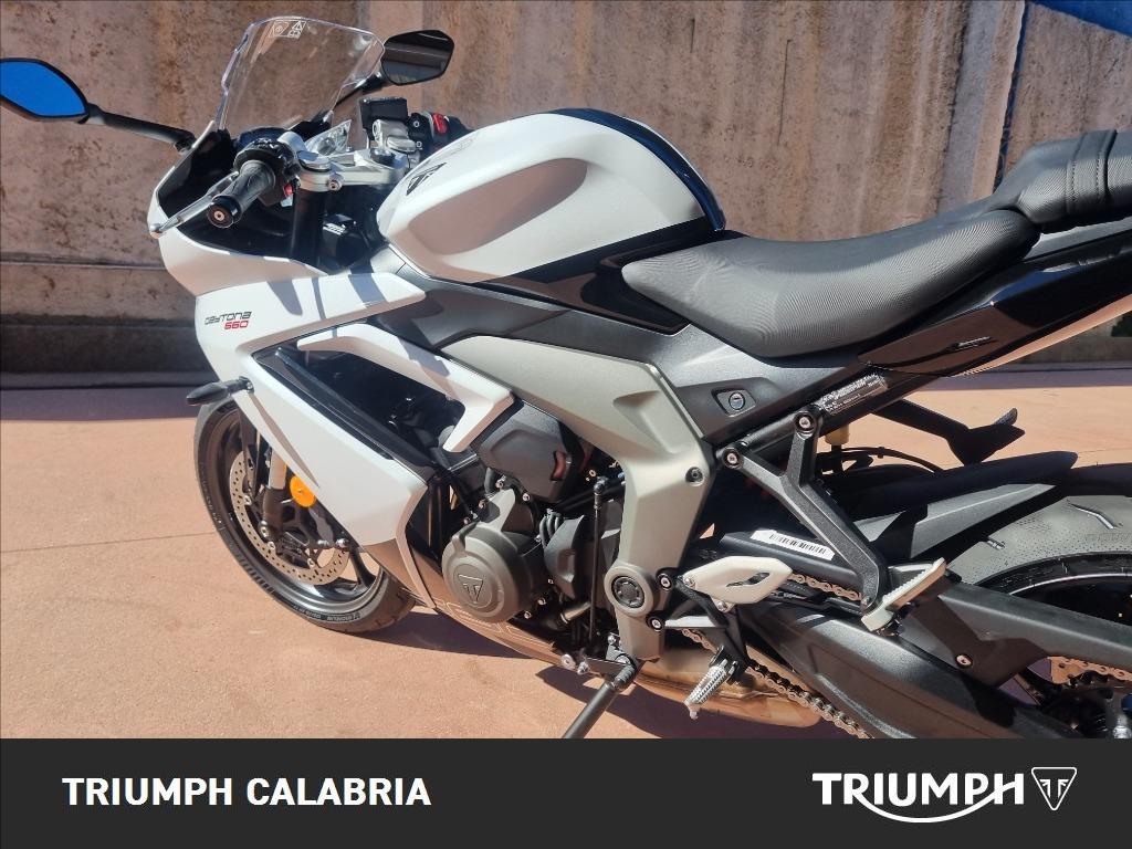 TRIUMPH Daytona 660 Abs