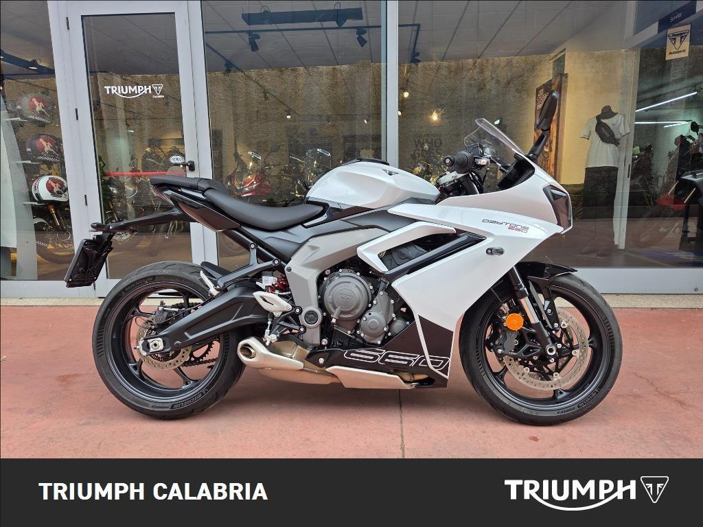 TRIUMPH Daytona 660 Abs