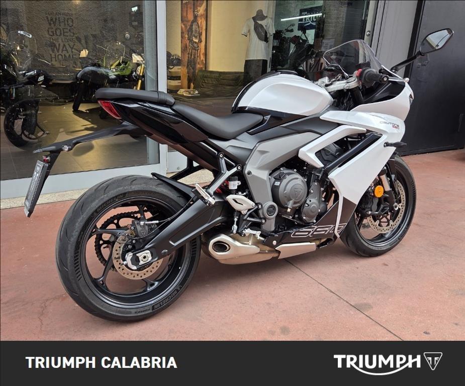 TRIUMPH Daytona 660 Abs