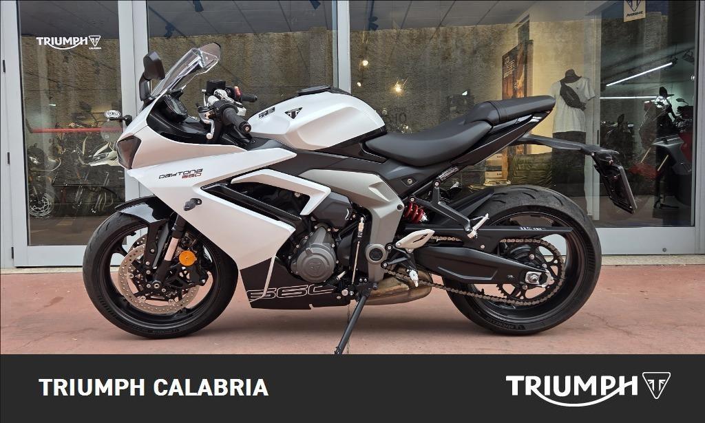 TRIUMPH Daytona 660 Abs