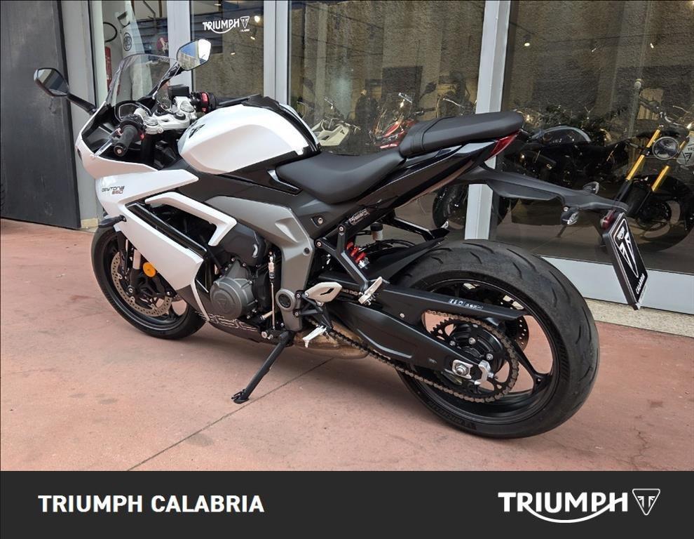 TRIUMPH Daytona 660 Abs