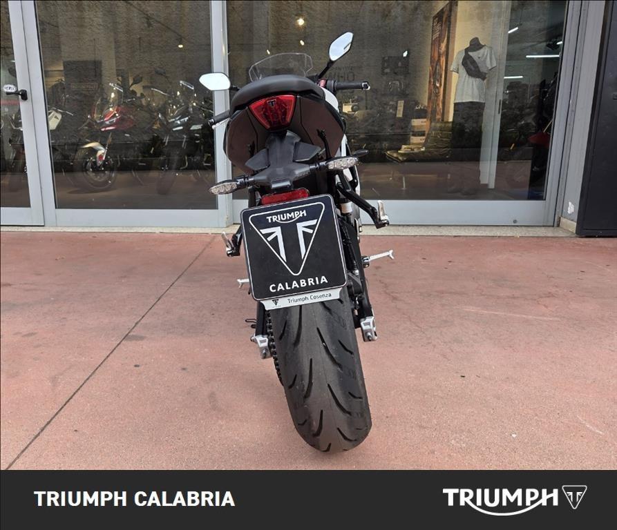 TRIUMPH Daytona 660 Abs