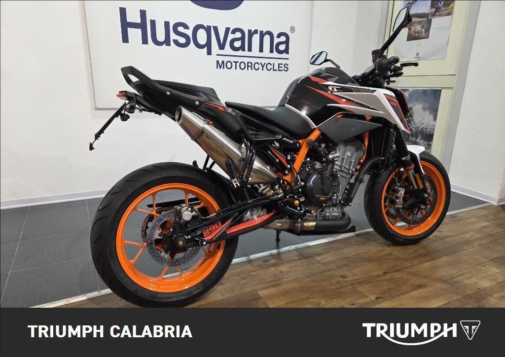 KTM 890 Duke R