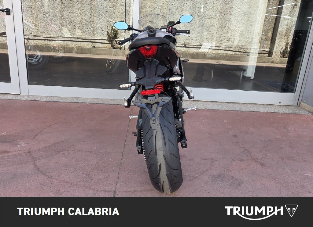 TRIUMPH Daytona 660 Abs