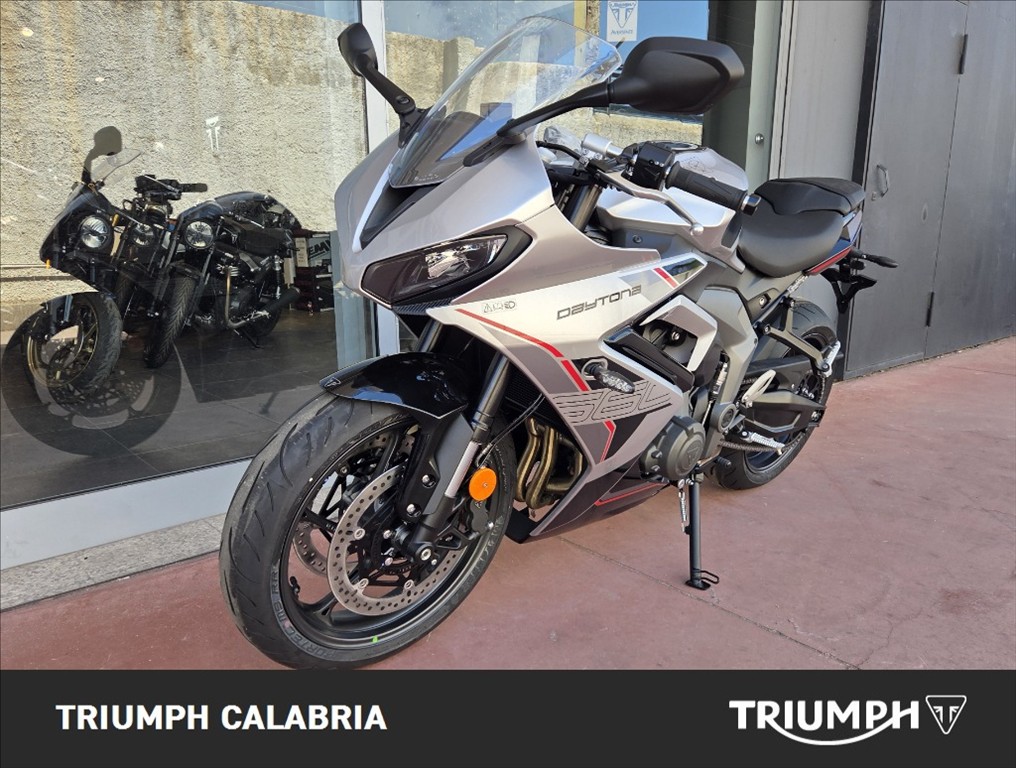 TRIUMPH Daytona 660 Abs