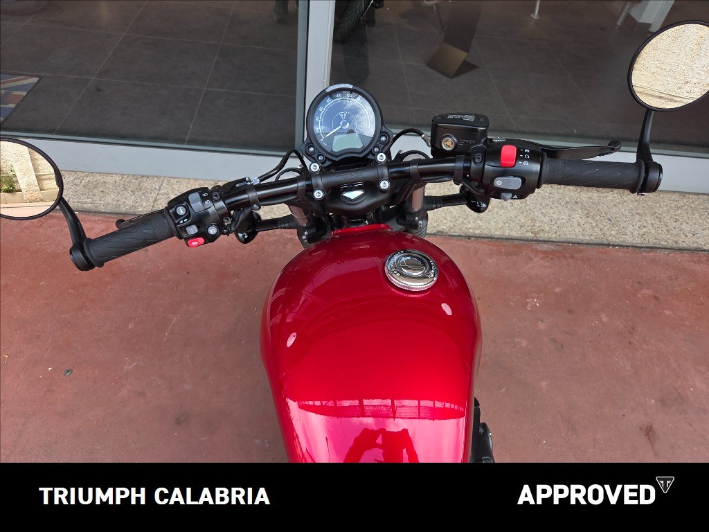 TRIUMPH Bonneville 1200 Bobber E5