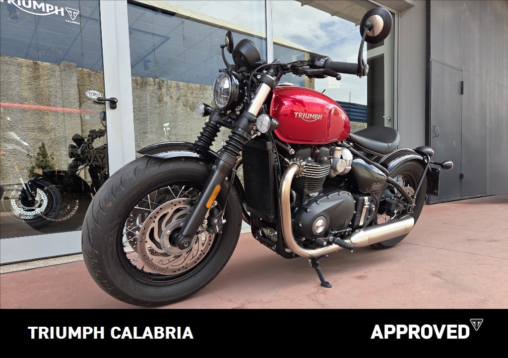 TRIUMPH Bonneville 1200 Bobber E5