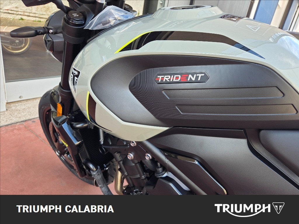 TRIUMPH Trident 660 Jet Black Abs