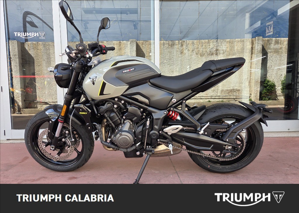 TRIUMPH Trident 660 Jet Black Abs