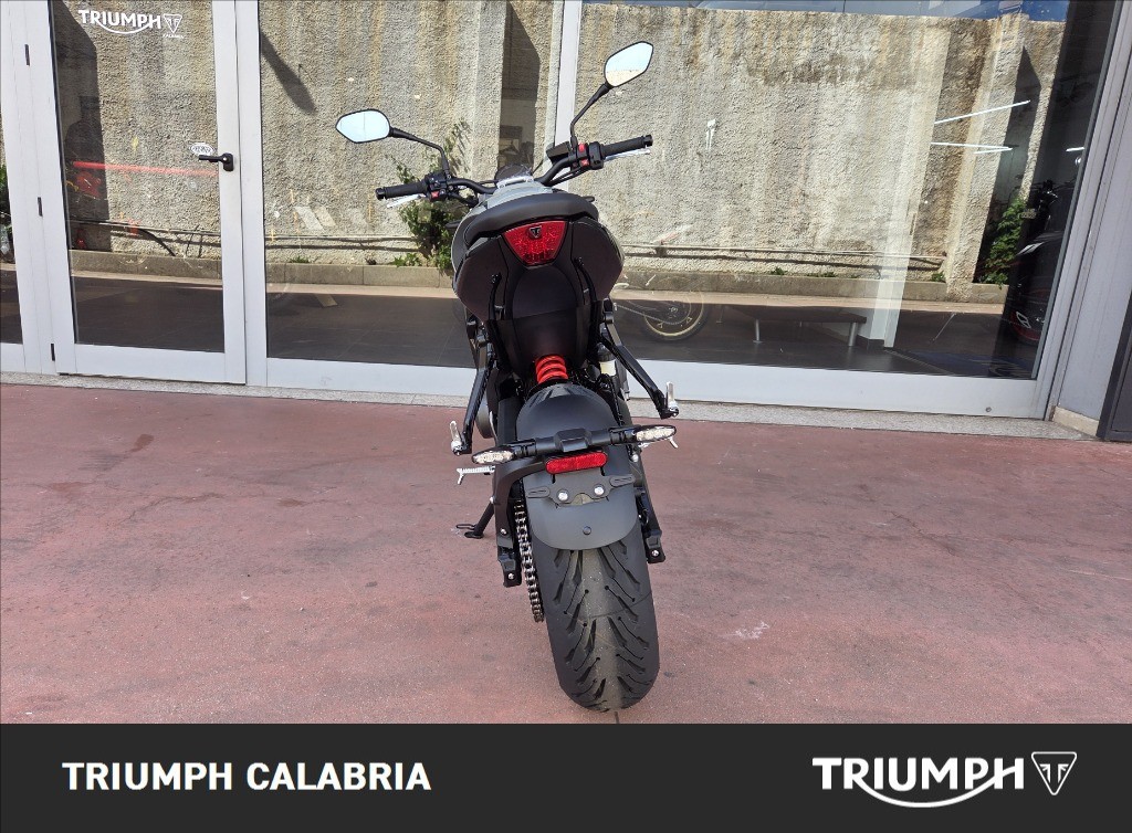 TRIUMPH Trident 660 Jet Black Abs