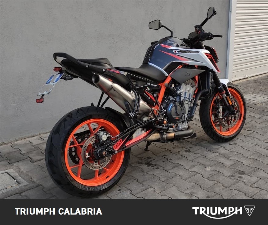 KTM 890 Duke R
