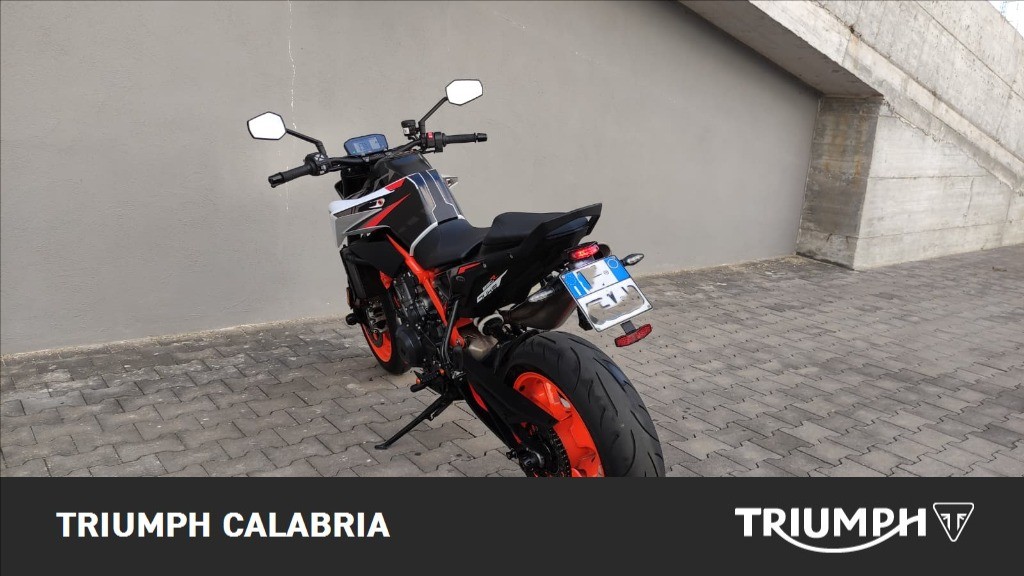 KTM 890 Duke R