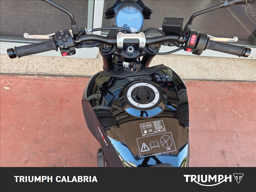 TRIUMPH Trident 800 Jet Black Abs