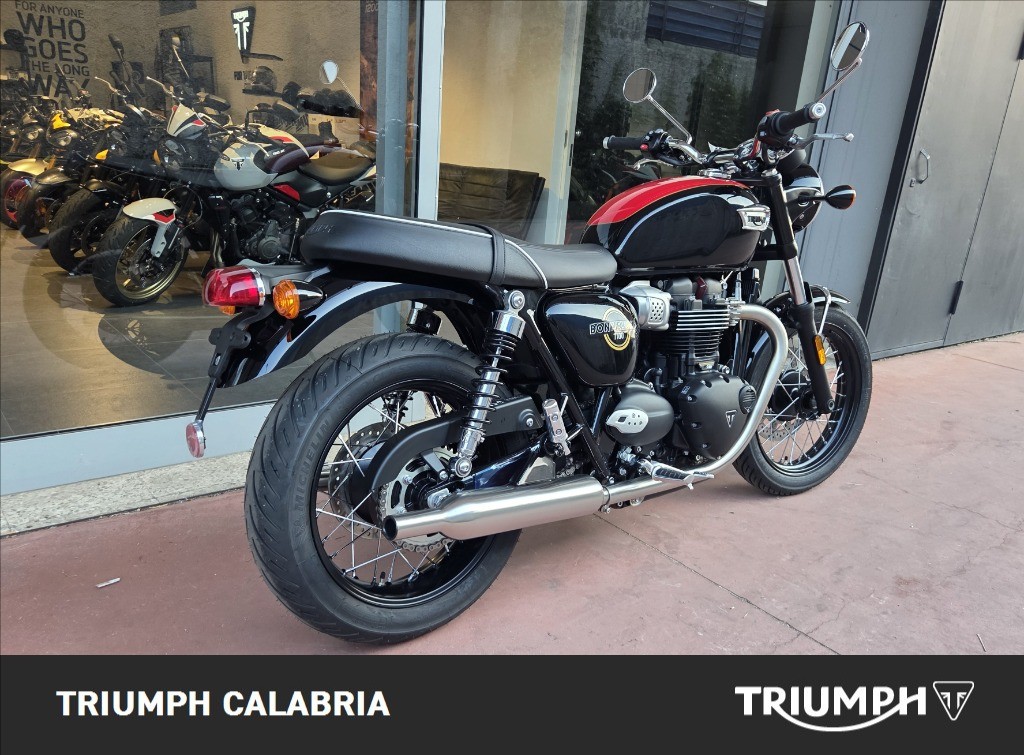 TRIUMPH Bonneville 900 T100 