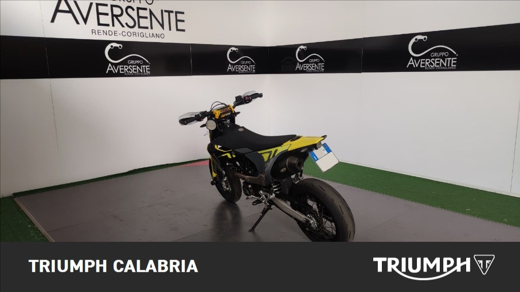 HUSQVARNA Supermoto 701 4T 