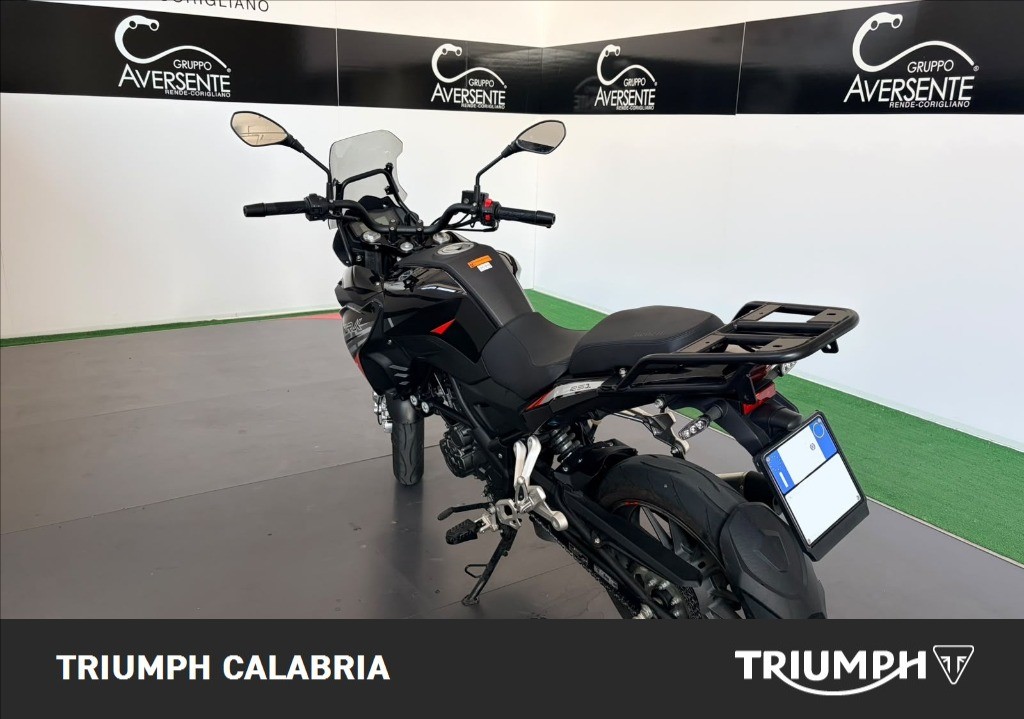 BENELLI TRK 251 E5